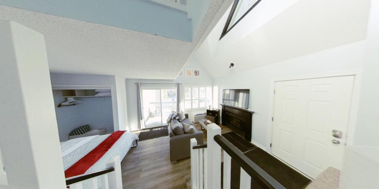 הוילה ההרים הכחולים Artistic Hillside Loft מראה חיצוני תמונה